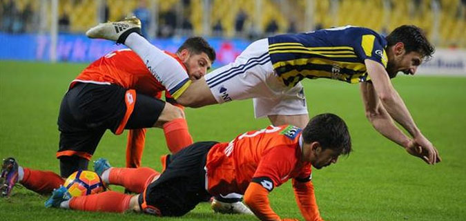 Fenerbahçe'ye Adanaspor darbesi