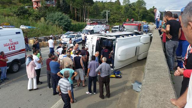Trabzon Vakfıkebir'de Trafik Kazası 2 Ölü, 12 Yaralı