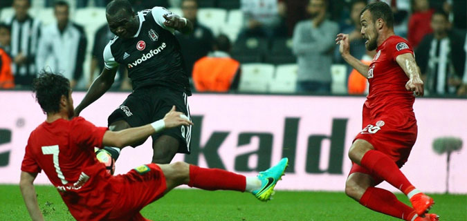 Vodafone Arena’da keyifli gece: Beşiktaş 3-0 Antalyaspor